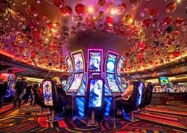 Meja live dealer blackjack dengan studio HD di platform abo77